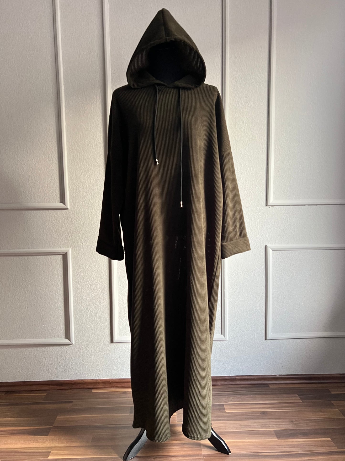 Pulloverkleid mit Kapuze