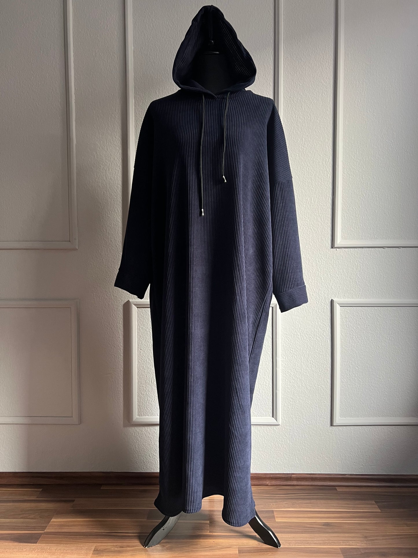 Pulloverkleid mit Kapuze