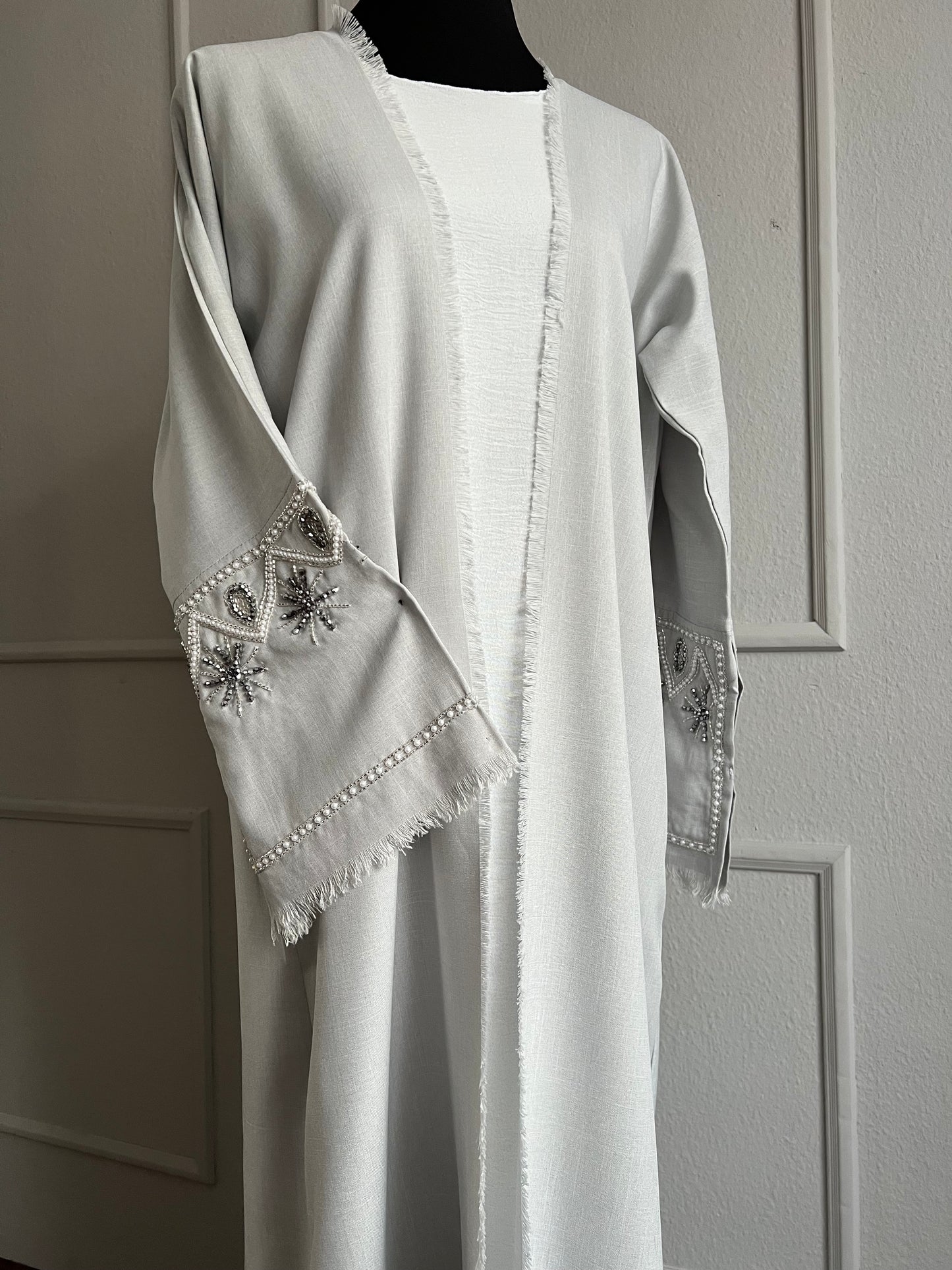 Abaya snow