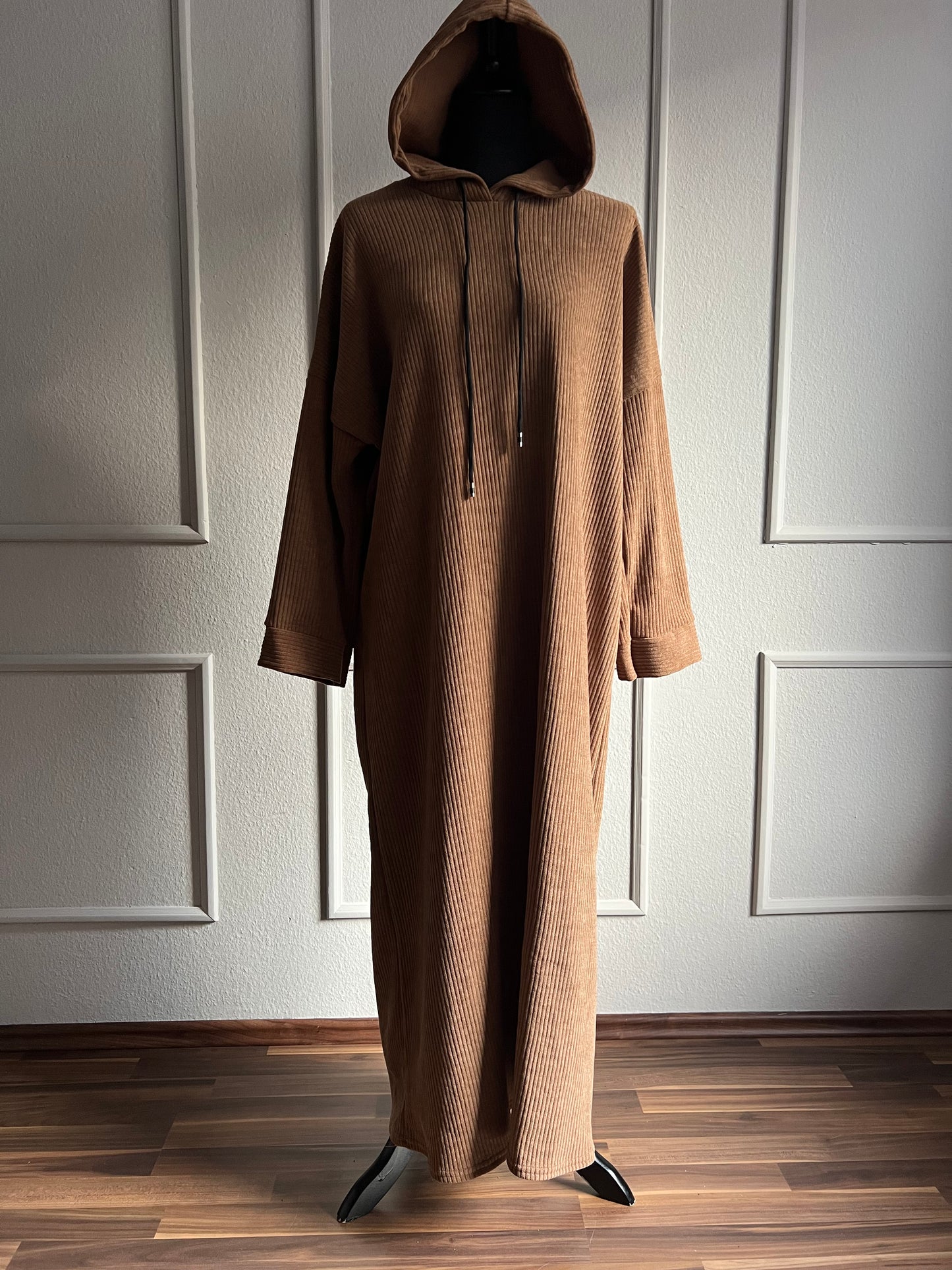 Pulloverkleid mit Kapuze