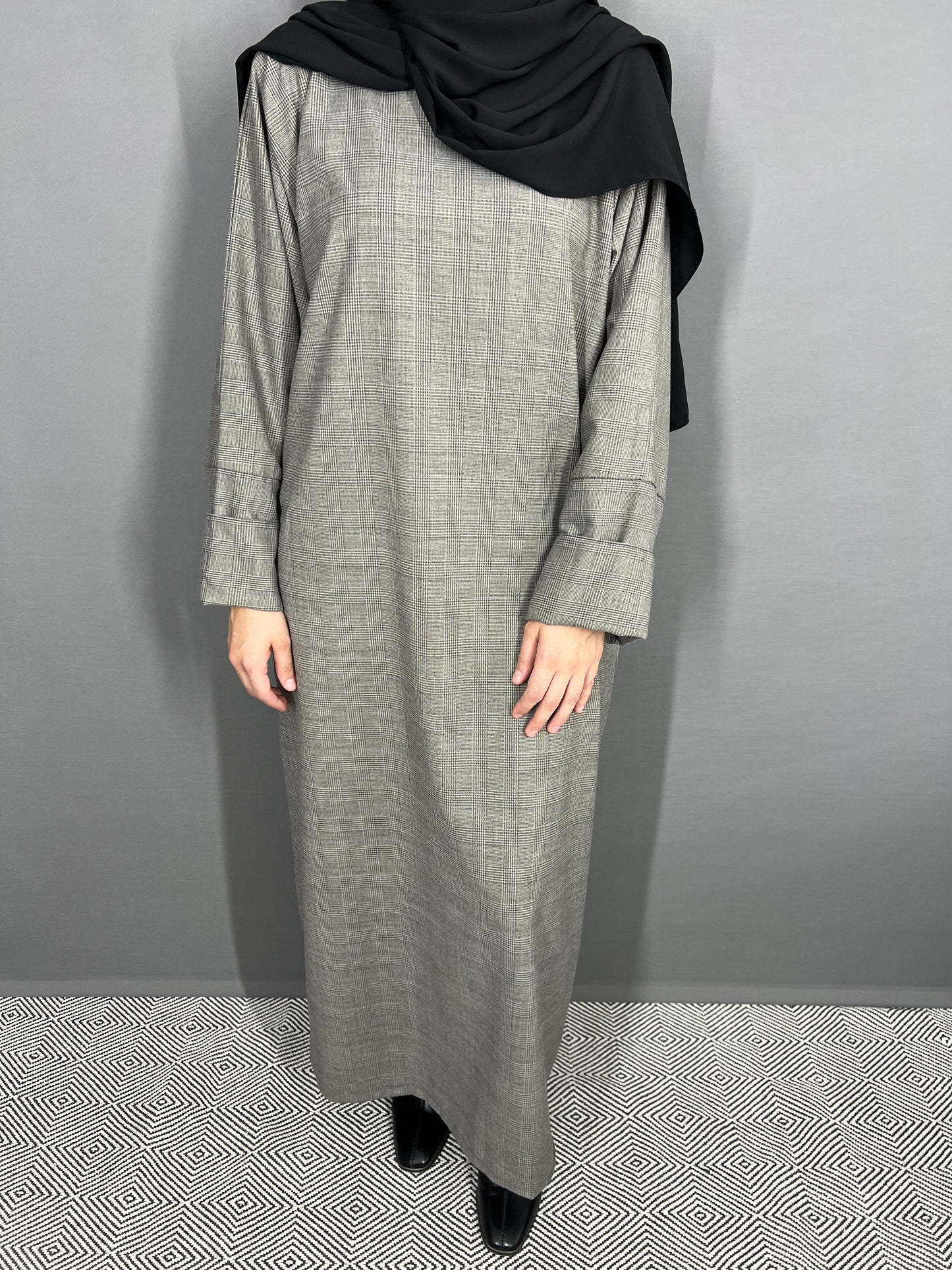 Abaya braun mit Karomuster