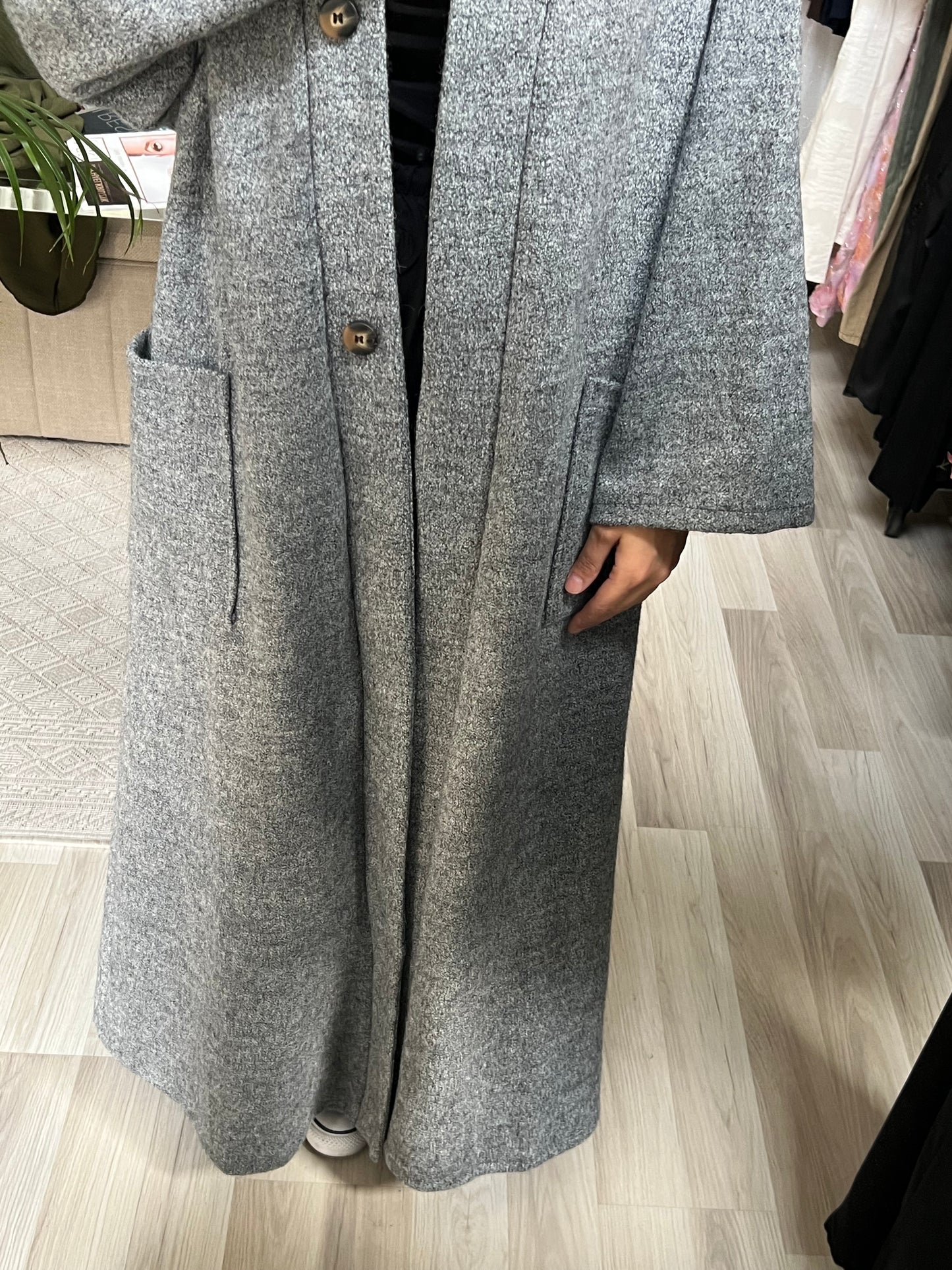 Hijabfreundlicher Wintermantel in Grau – Sheylin abaya