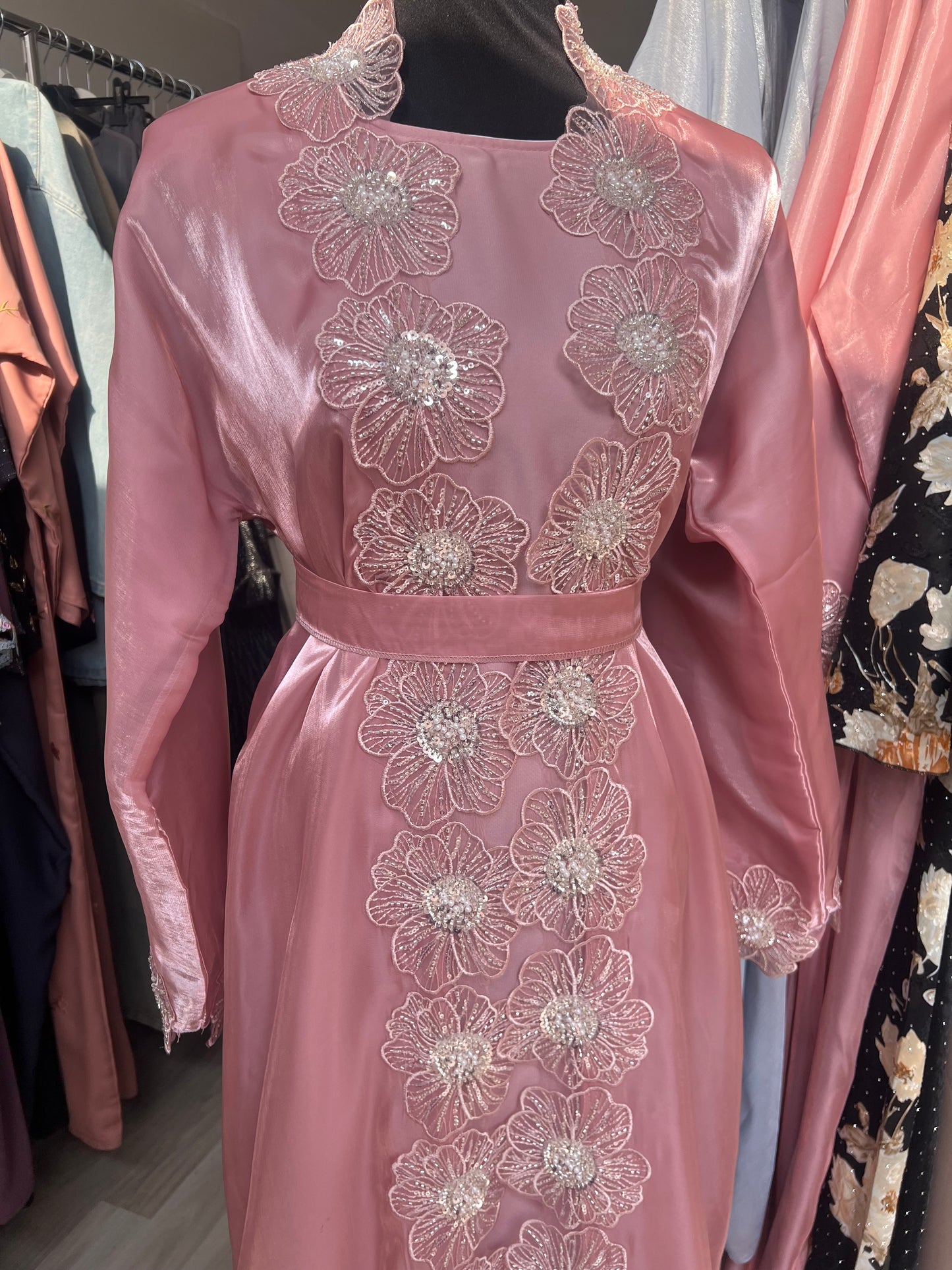 Sheylin Abaya Cotton Candy rosa mit Blumen und Kimono