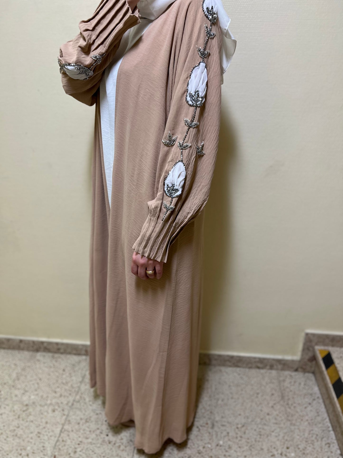 Abaya beige/weiß