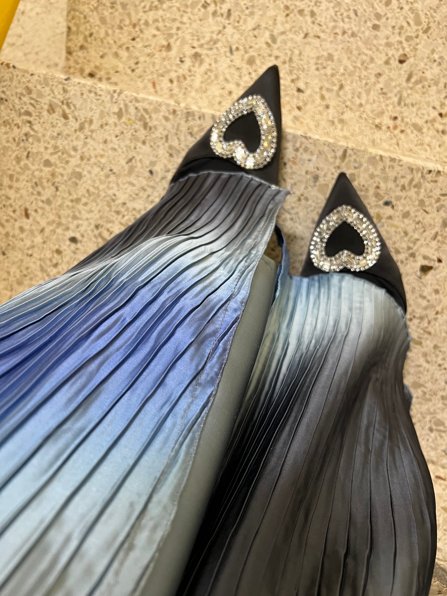 Satin Plissee Abaya blau