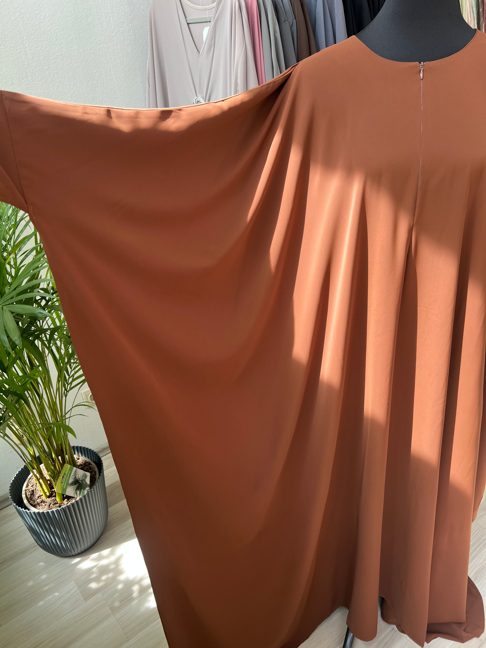 Viel stoff farasha abaya in terra sehr breit