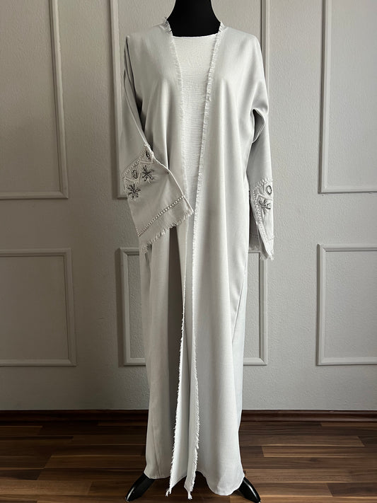 Abaya snow