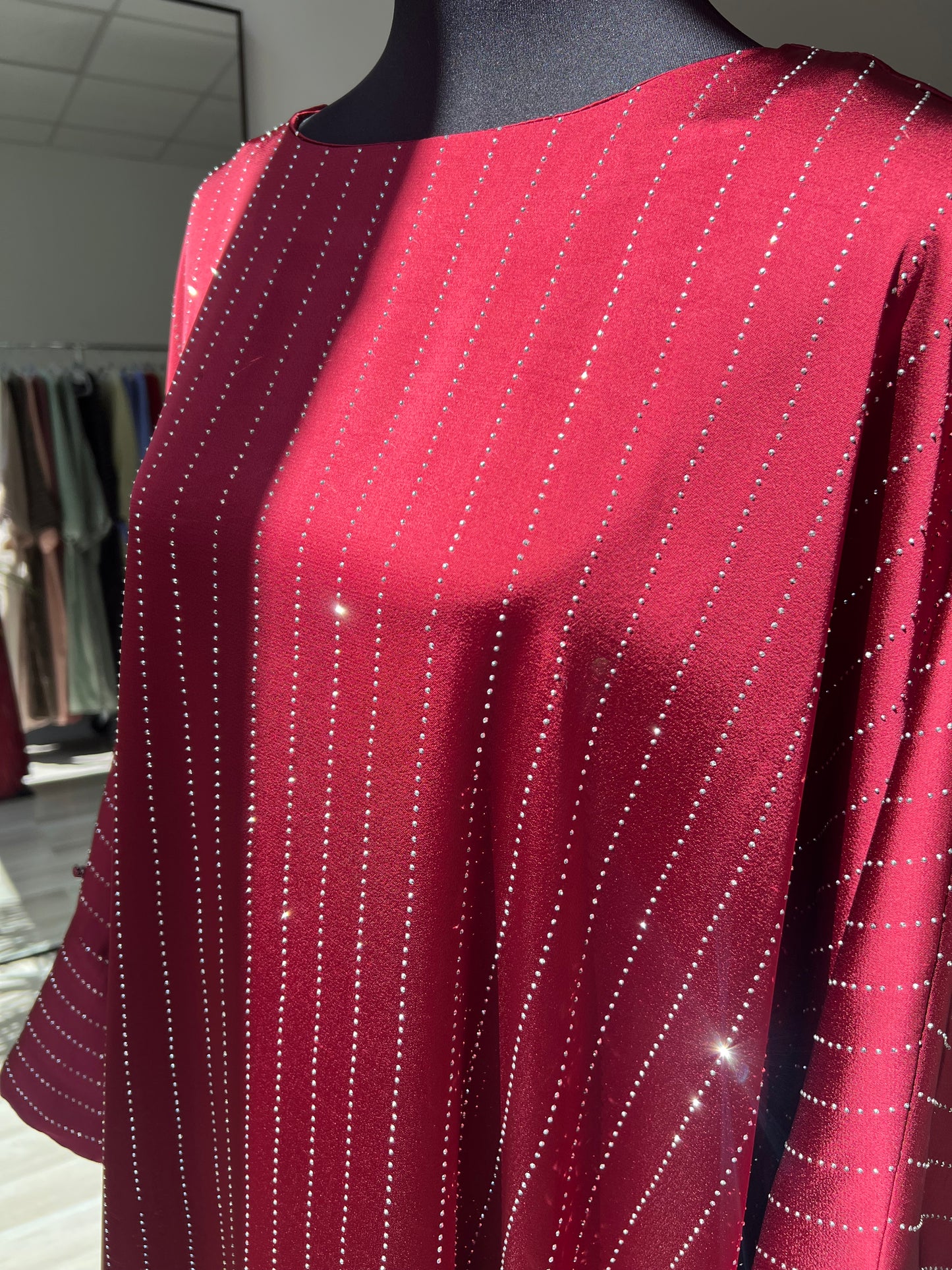 Abaya Sahre Glow - burgundy red