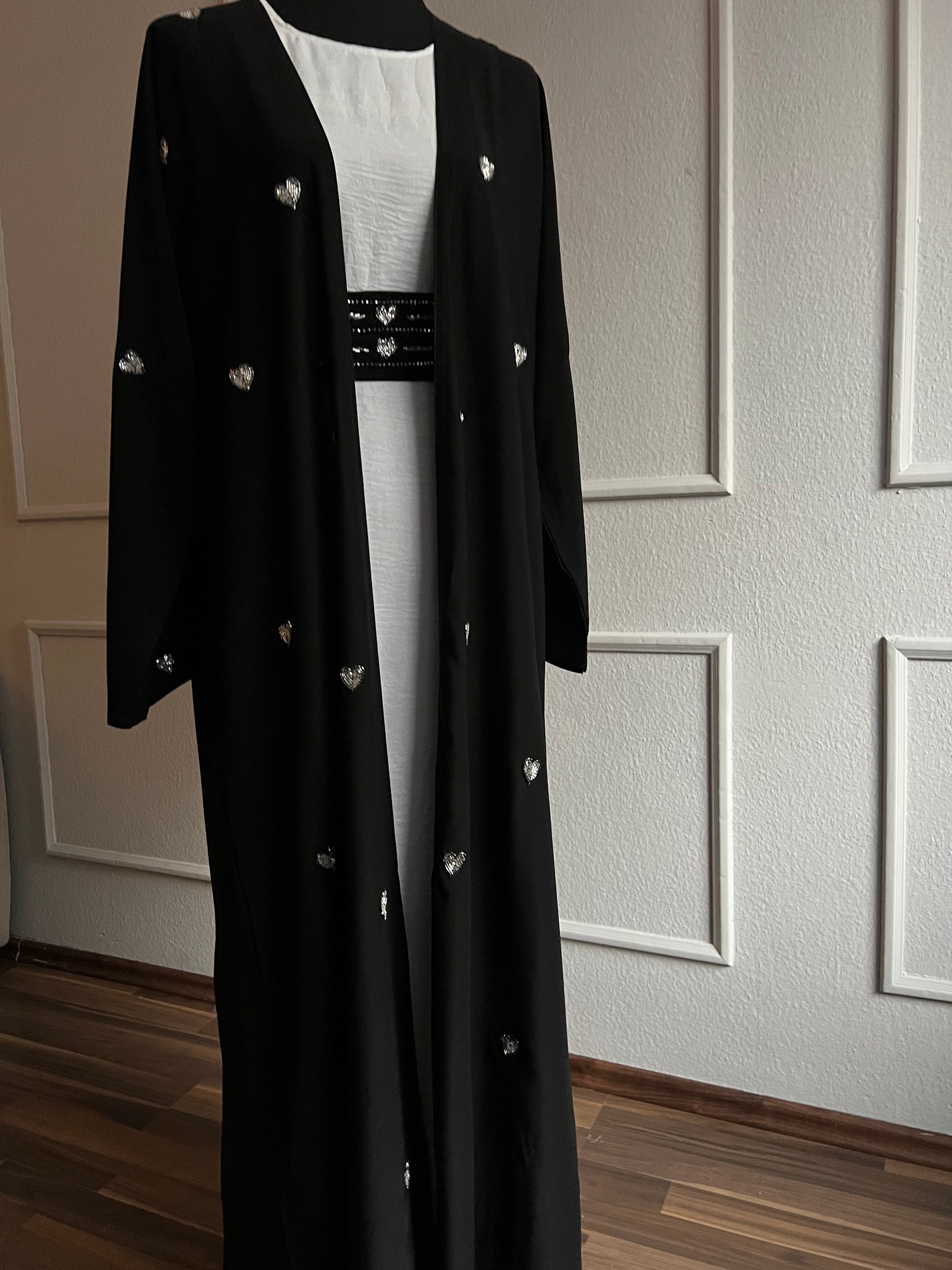 Abaya love mit herzen stickerei detail