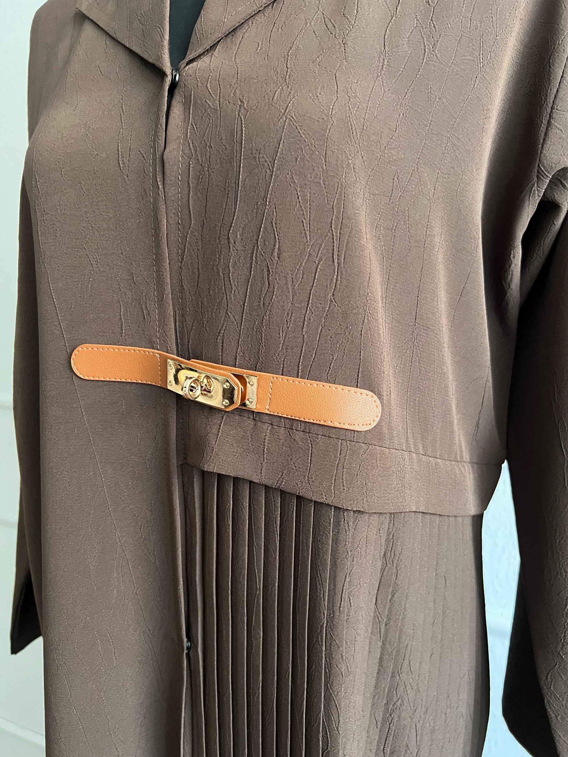 Braune abaya schnalle close up