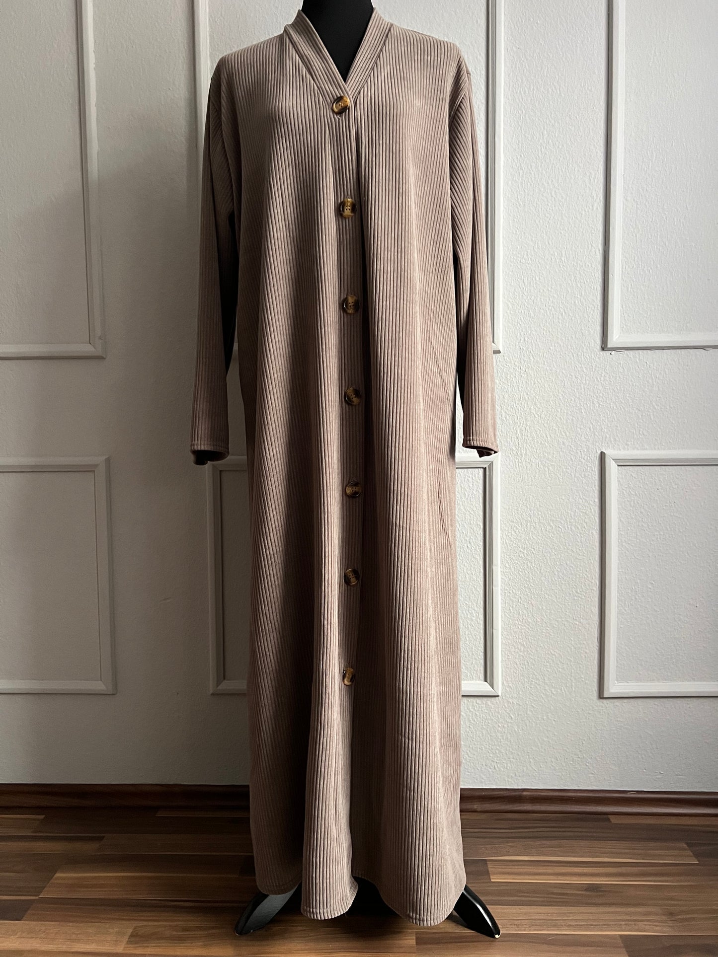 Cordkleid mit Knöpfen