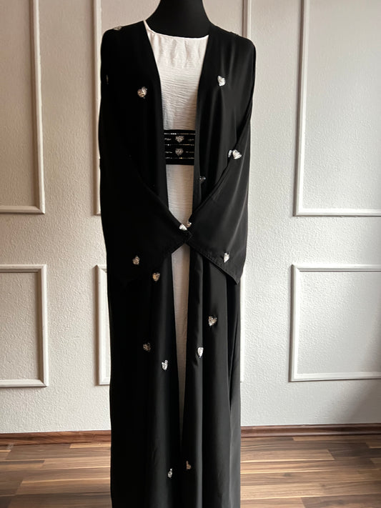 Abaya love schwarz mit weißem unterkleid und gürtel