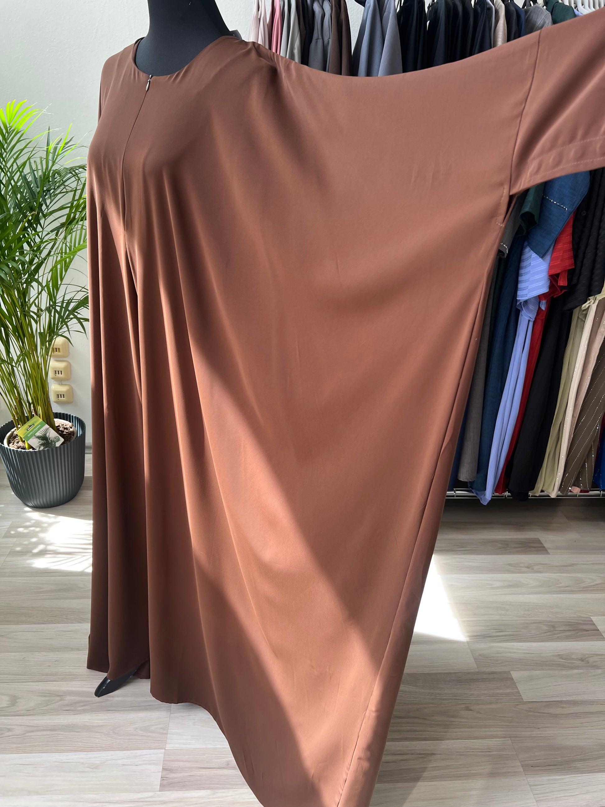 Farasha abaya in braun mit viel stoff