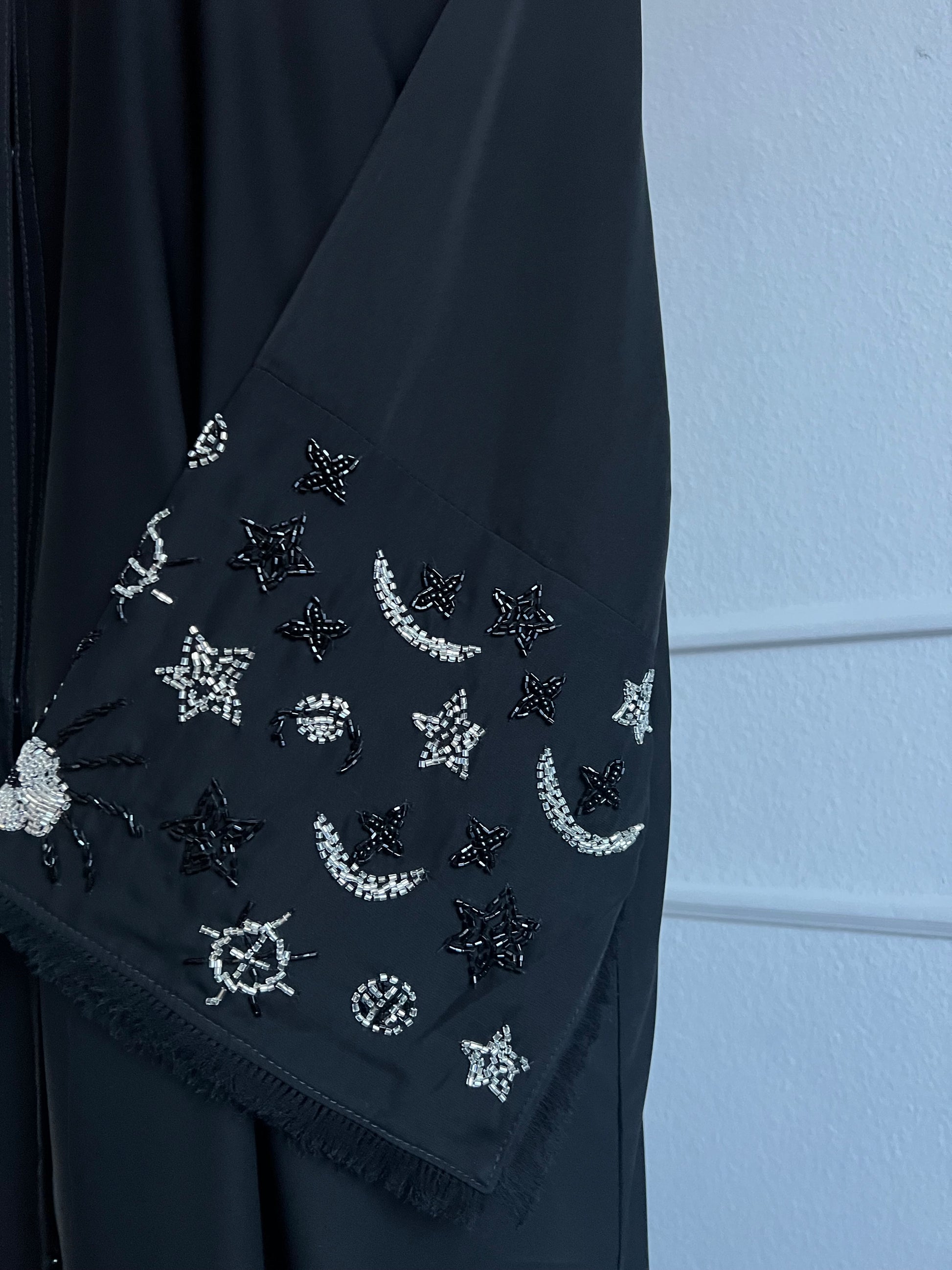 Mond und stern abaya kleid schwarz detail