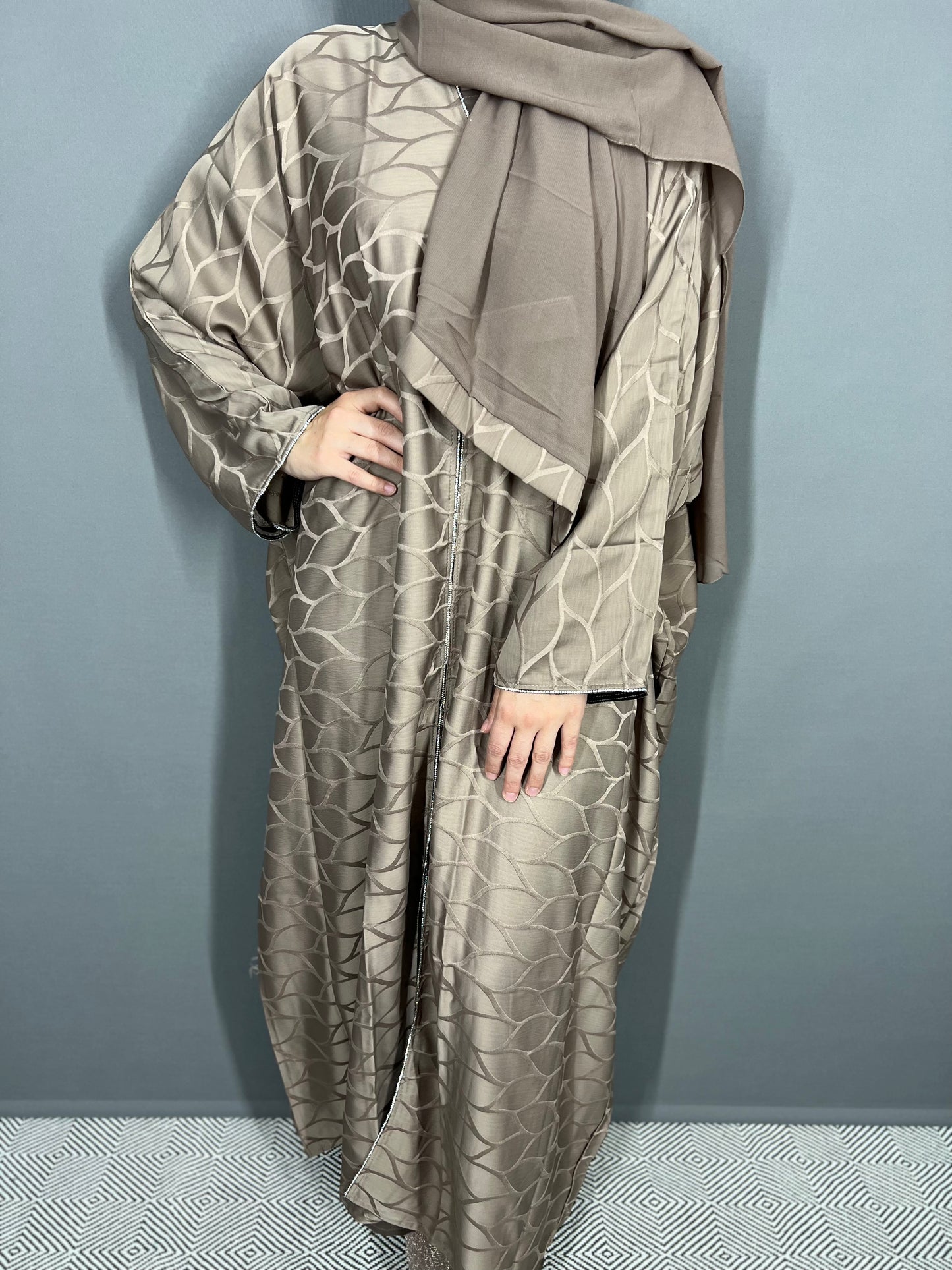 Abaya dubai butterfly mit Hijab