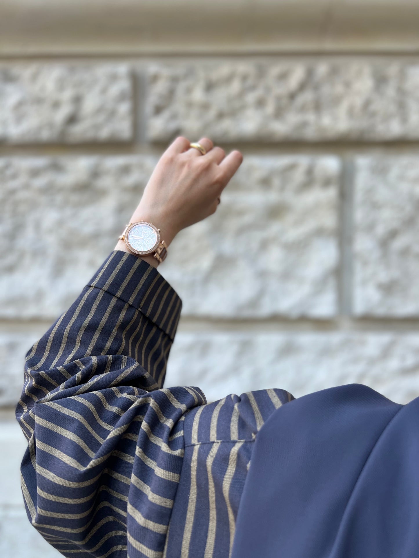 Abaya dunkelblau gestreift