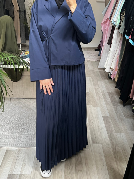 Set Jenna in Dunkelblau – 2-teilig mit Jacke und Plisseerock – Sheylin Vienna