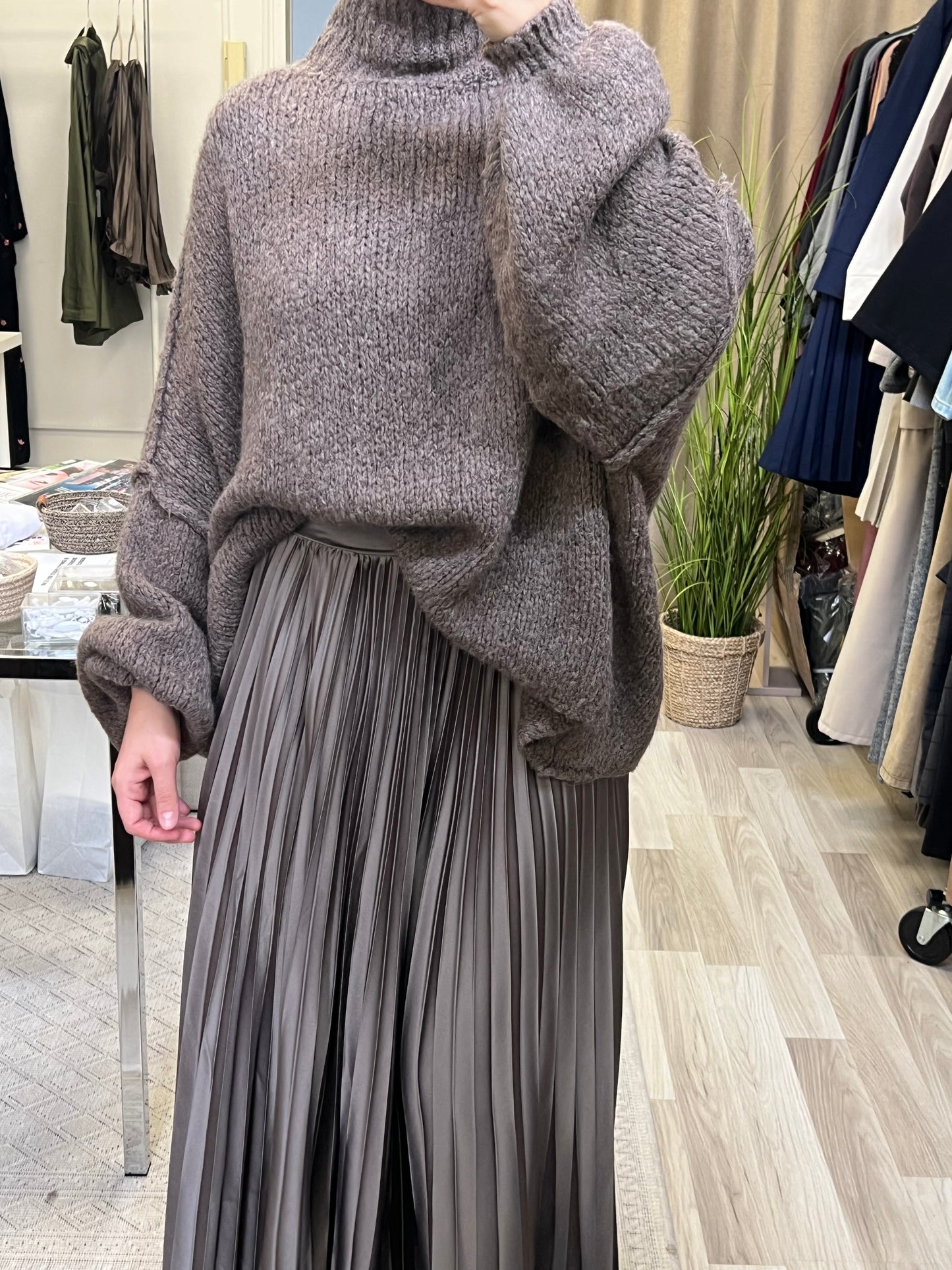 Maxi rock plissee in taupe