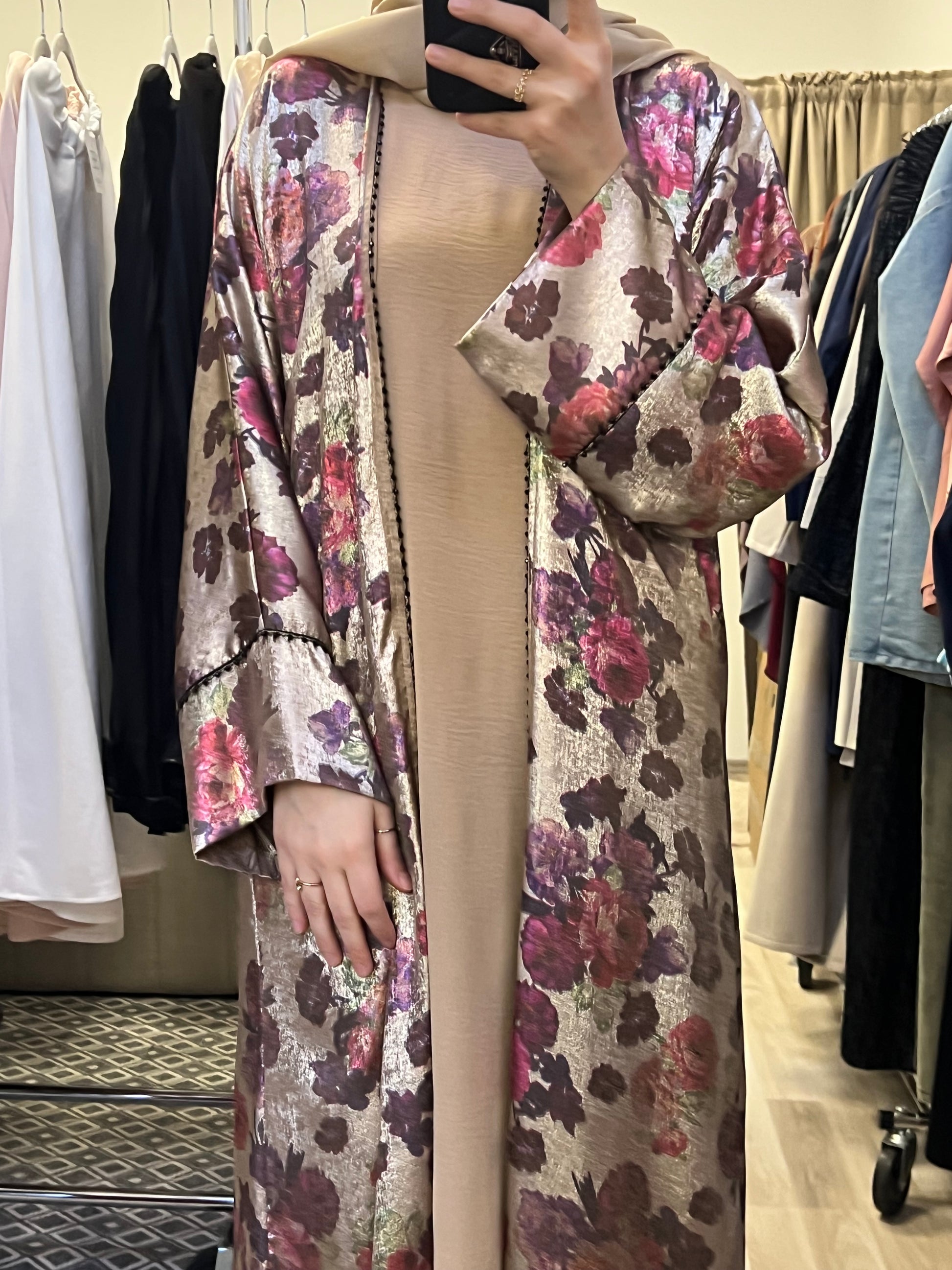 Abaya Set mit floralem Print und schlichtem Unterkleid