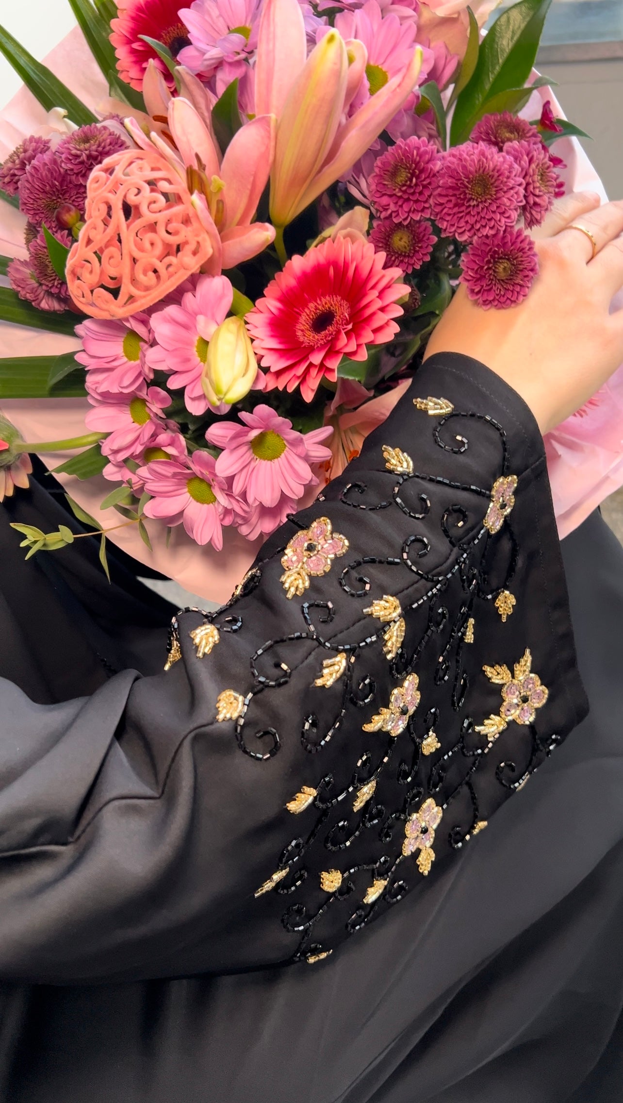 Abaya pink flowers